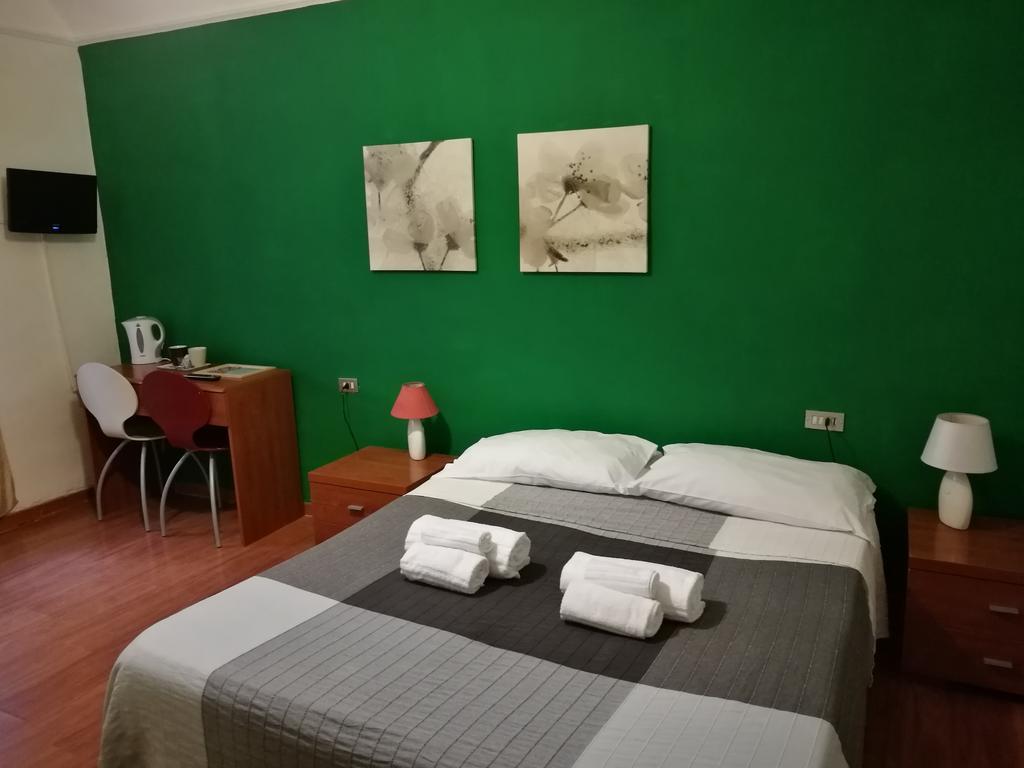 Ares Rooms روما المظهر الخارجي الصورة