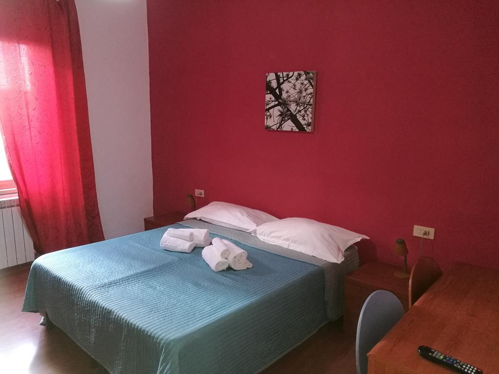 Ares Rooms روما الغرفة الصورة