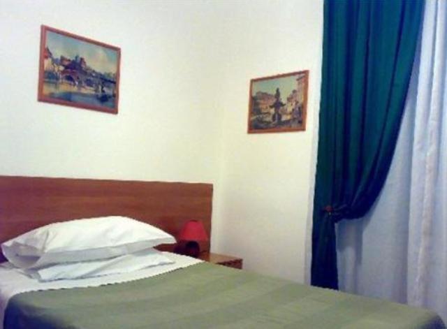Ares Rooms روما المظهر الخارجي الصورة